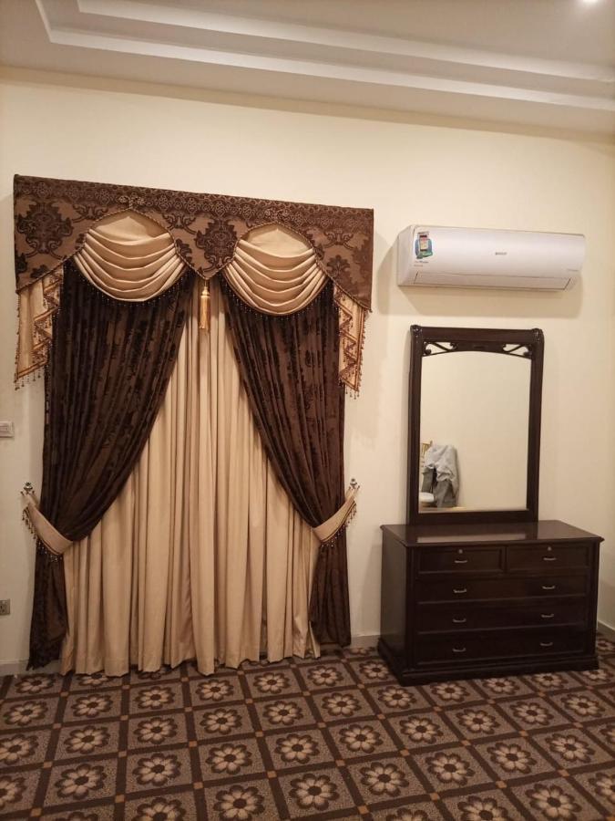Shahi Palace Hotel Chichawatni Екстер'єр фото