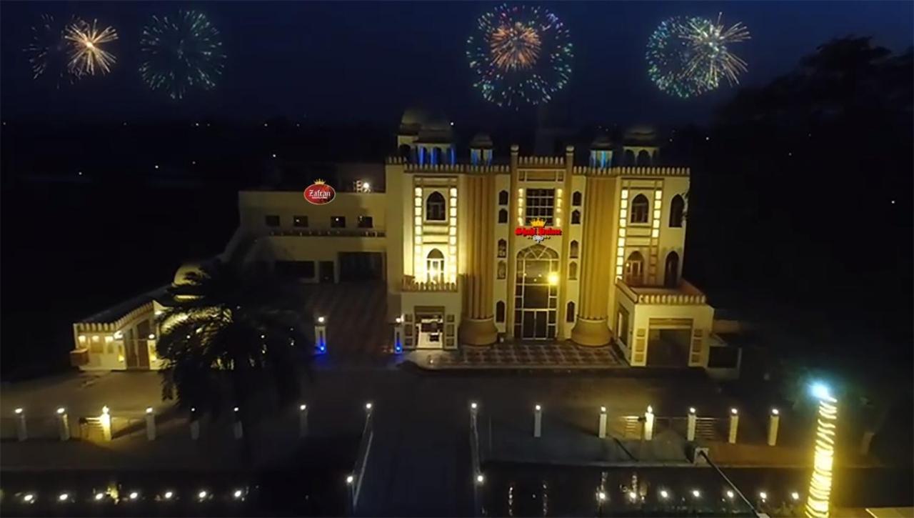 Shahi Palace Hotel Chichawatni Екстер'єр фото