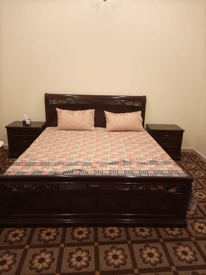 Shahi Palace Hotel Chichawatni Екстер'єр фото